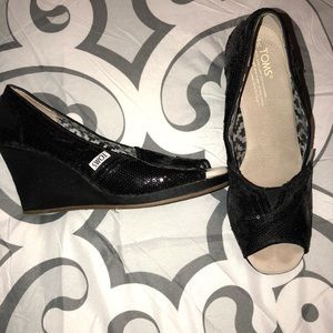 Toms glittery wedges